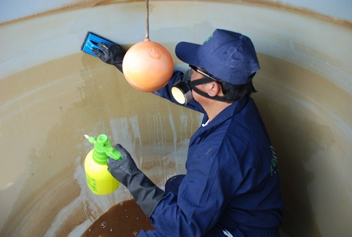 Tank cleaning